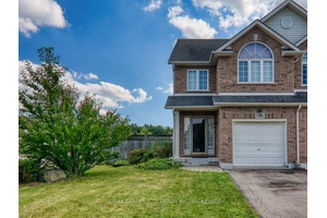 7161 Brittany Court, Niagara Falls Corner Lot Gem !