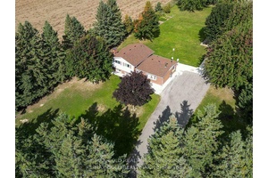 Fully Renovated 3 2 bedroom and 3 Bathroom Bungalow On Over An Acre Lot !
