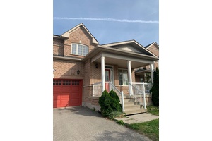 Ideal location in the heart of Churchill Meadows, close to many amenities and public transit.