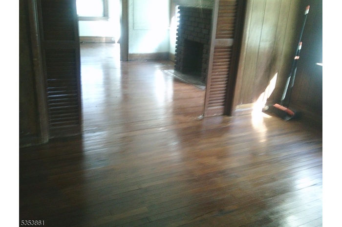 Living room/Dinning room/Den
