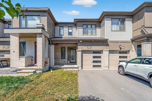 STUNNING Newer 3 Bed, 2. 5 Bath Townhome For Sale !