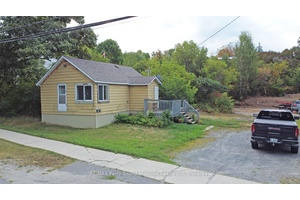 Opportunity Knocks 2 Bedroom starter home or Rental Property in Parry Sound.