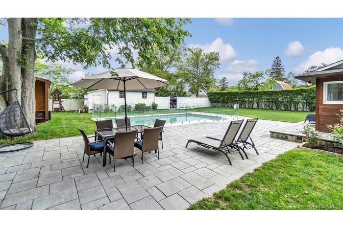 View of patio / terrace with outdoor dining space