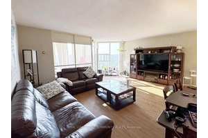 Location ! ! Location ! Bright and spacious 2 1 Bedroom amp ; 2 bathrooms, in the heart of Richmond Hill.