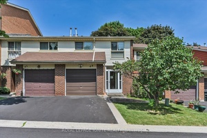 Welcome to this stunning townhome, tucked away in a quiet, family friendly neighbourhood.