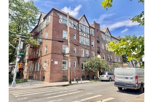 Sale As a package deal with 33 54 99 Street.