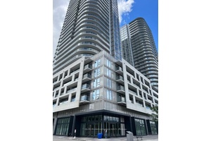 Welcome to your next home in the modern K Square Condos centrally located in Scarborough !