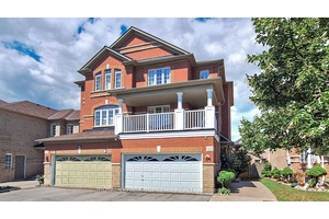 Welcome to this spacious 3 bedroom, 3 bathroom home designed with comfort and convenience in mind.