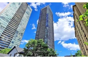 Yorkville Prestigious Neighbourhood !
