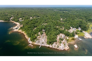 Rarely do properties like this hit the market on Georgian Bay.