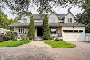 Welcome to 2 Riverview Road Your Perfect Home Awaits !