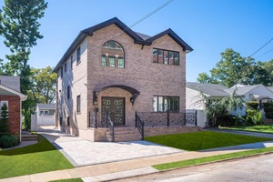 This property is a stunning 2025 new build !