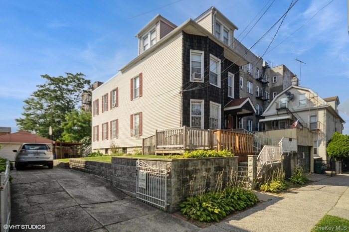 Welcome to 4261 Byron Avenue!