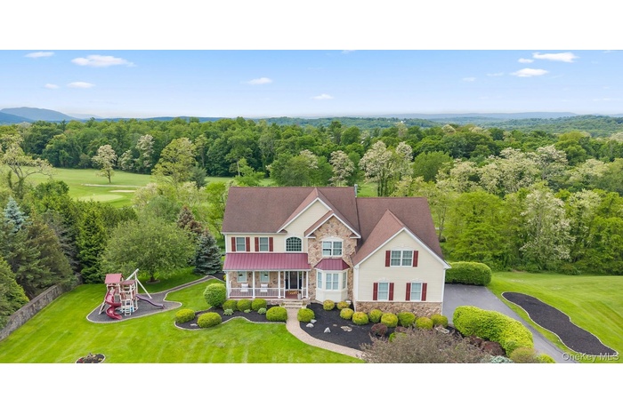Welcome to the Aerial view of property and the Golf course!