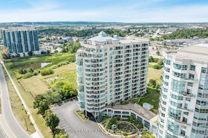 Top 5 Reasons You Will Love This Condo 1 Immaculately maintained, move in ready waterfront condo, showcasing high end finishes throughout 2 Beautiful hardwood floors and an upgraded kitchen with ...