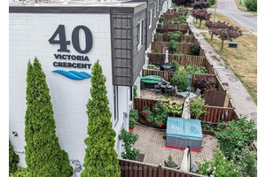 Welcome to 40 Victoria in beautiful Orillia !