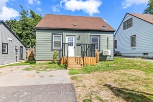 Turnkey 4 Bedroom Home With Modern Updates and a Spacious Backyard !