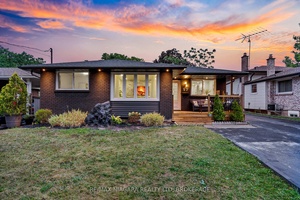 Welcome to 57 Woodrow Street, nestled in the sought after Secord Woods neighbourhood of St.