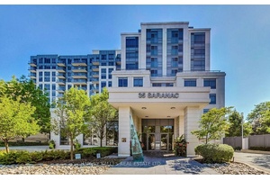 Spectacular one bedroom, open concept with huge private outdoor terrace !