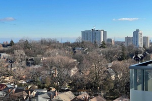 Welcome to the Midtown Plaza, Located In One Of The Best Neighborhoods Of Toronto Yonge amp ; Eglinton.