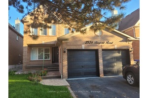Bright and spacious 2 bedroom basement apartment located in the highly sought after Central Erin Mills area of Mississauga.