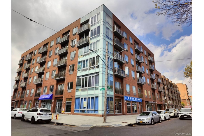 View of apartment building / complex