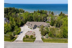 Exceptional custom built 4588SQFT home on a quiet 0.