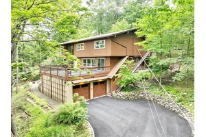Wesley Hills ! What a find !