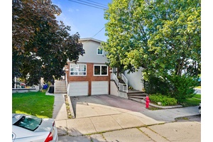 Welcome to this spacious 2 storey semi detached family home in central Hamilton !