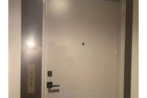Stunning 2 Bed, 2 Bath suite in the vibrant Canary District !