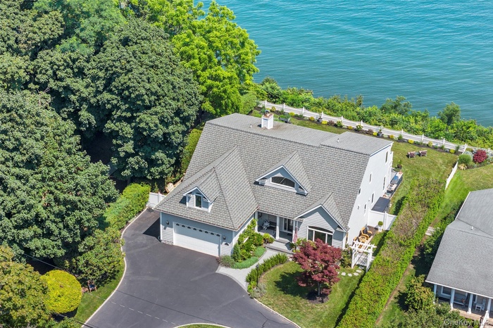 Aerial view of property and surrounding Long Island Sound