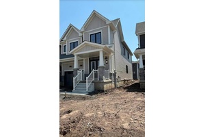 Less than 2 years old beautiful Detached house in one of the best Area in city of Welland.