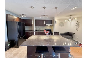 Welcome to this Amazing amp ; Family Friendly Sheridan community in Mississauga.