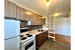 Discover this beautifully updated 1 bedroom suite at 435 Nelson Street.
