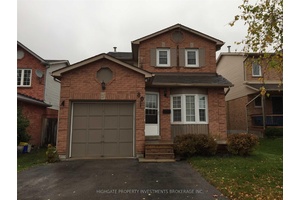 Stunning 3 Bed, 3 Bath Detached In A Lovely Neighbourhood.