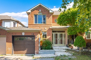 Stylish 3 bed, 3 bath linked semi detached home in desirable Heart Lake East !