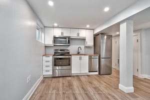 Stunning Renovated Suite Located In the heart of Bramalea.