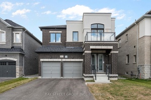 Stunning 2 Year Old Detached Home in Richmond Hill new Community.