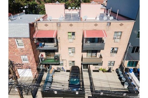 excellent opportunity ; Welcome to the Beautiful home in south of corona and just a steps to Flushing Meadows Corona Park, Queens Zoo, queens Museo, Meadow lake and a lot ...