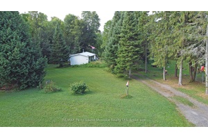WHITESTONE LAKE 42 Feet Frontage.
