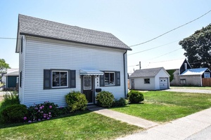 Move in ready ! ! This 4 bedroom, 2 bathroom, 2 storey home is located in a great central location of Port Colborne.