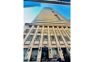Luxurious Condo, Fully Furnished, 2 Bedrooms 2 Full Washrooms, Spacious Corner Unit, Both Bedrooms has Windows, In The Heart Of The Financial District Downtown, Steps To The Finest Hot Spots ...