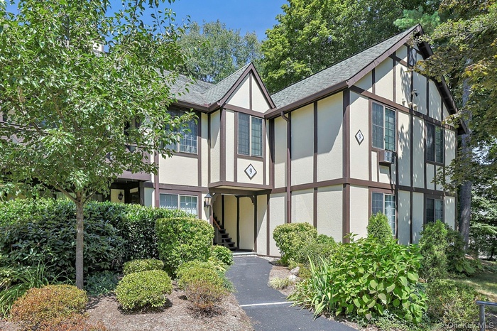 Welcome to 9 Tudor Court