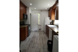 Don't Miss This Well Maintained And Updated Family Home In An Excellent Neighbourhood.