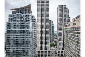 Just 1 year old 1 Bedroom apartment available for lease immediately.