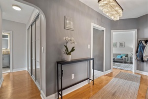 Fall in Love ! Rare Top Floor Gem.
