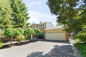 Welcome To A Rare Offering Off Prestigious Mississauga Rd, Just Steps To The Mississauga Golf amp ; Country Club !
