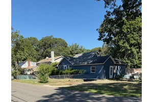 Single family home with an 1 Bedroom accessory apartment seperate from main house.
