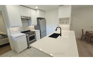 Private amp ; Modern Main Level Suite In East Gwillimbury Available Now !