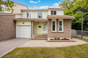 Lovely Semi Detached home located in Pickering's desirable Glendale community a family friendly, quiet neighbourhood close to all amenities.